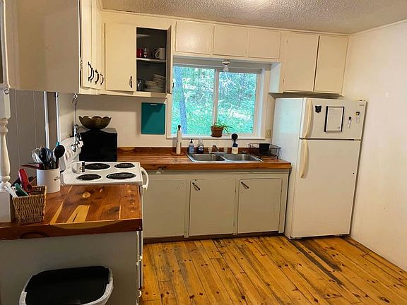 4th image of 1212 Clark Ln