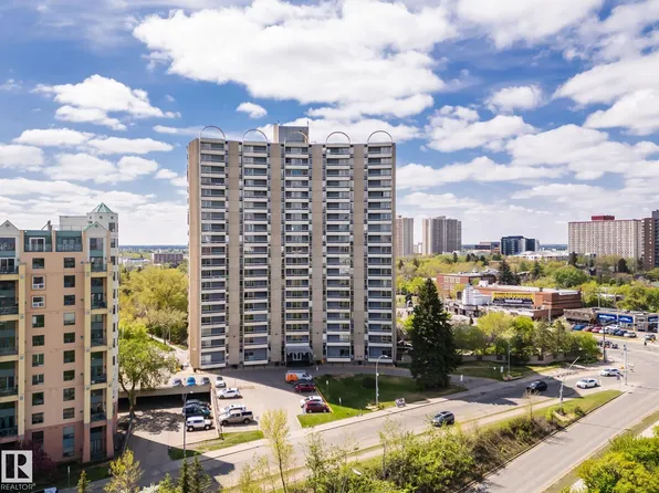 10883 Saskatchewan Dr NW #802, Edmonton, AB T6E 4S6