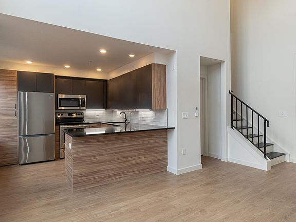 3rd image of 42 S 2nd St #707