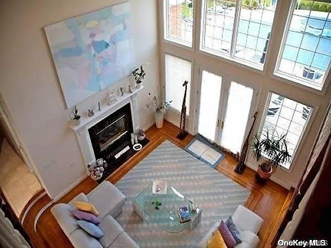 9 Kate Ct — Photo 2