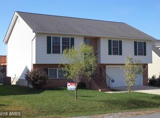 613 Ford Cir, Inwood, WV 25428