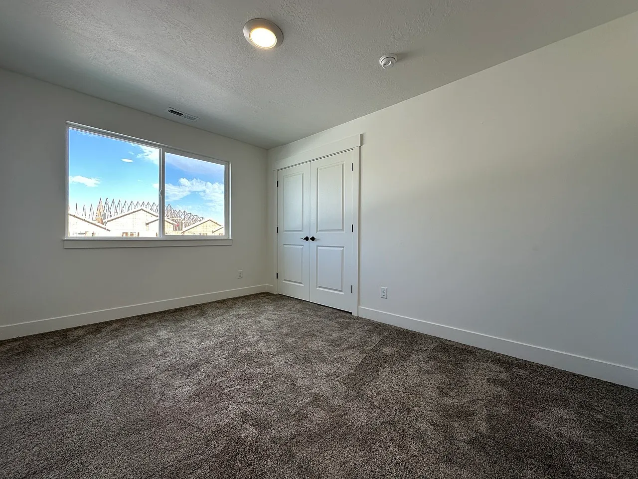 719 N 160 E - 1 — Photo 2