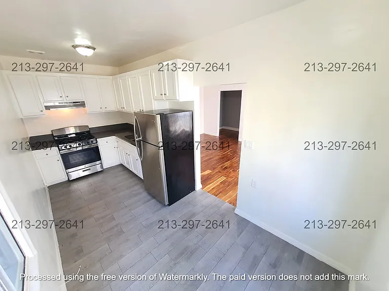 118 S Lake St #8 — Photo 2