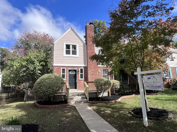 5702 Newton St, Cheverly, MD 20784