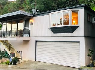 8950 Hollywood Hills Rd, Los Angeles, CA 90046