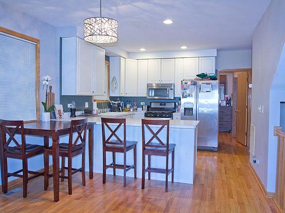 2nd image of 3332 N Damen Ave #1