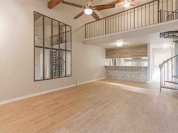 5th image of 2922 Stonepoint Dr