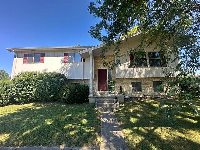 1st image of 212 Beverly Ct