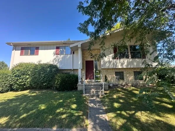 212 Beverly Ct, Connersville, IN 47331