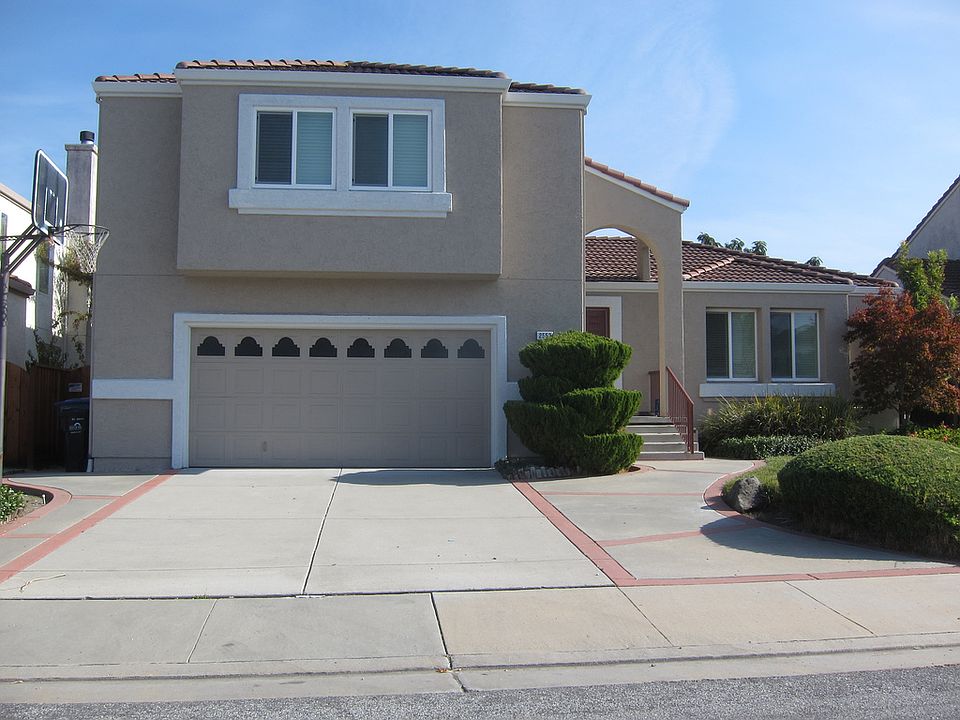 1st image of 2552 Glen Dundee Way