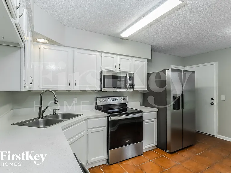 108 E Prindle Dr — Photo 5