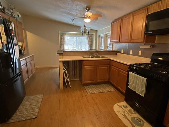 4th image of 2802 Brook Ln