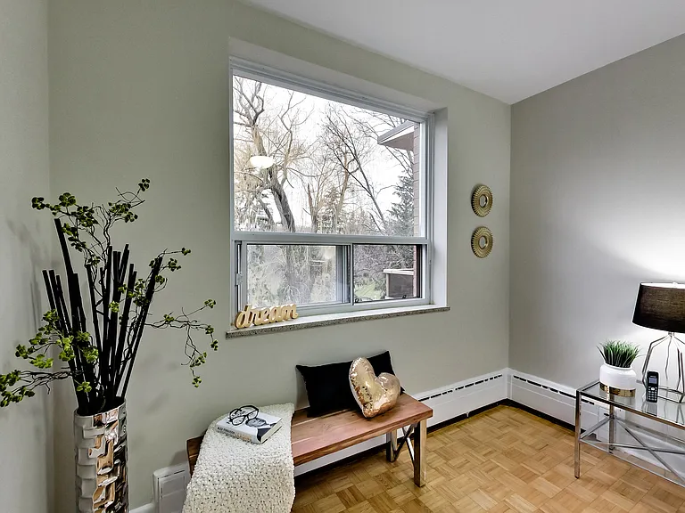 42 Glen Elm Ave #206 — Photo 39