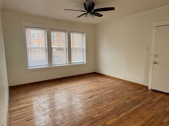 3rd image of 2-5305 W Potomac Ave
