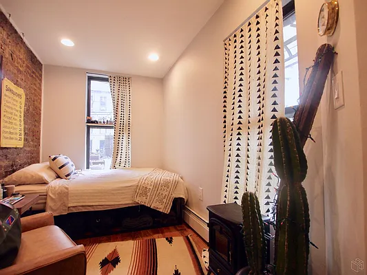 Rented by Halstead Real Estate | media 8