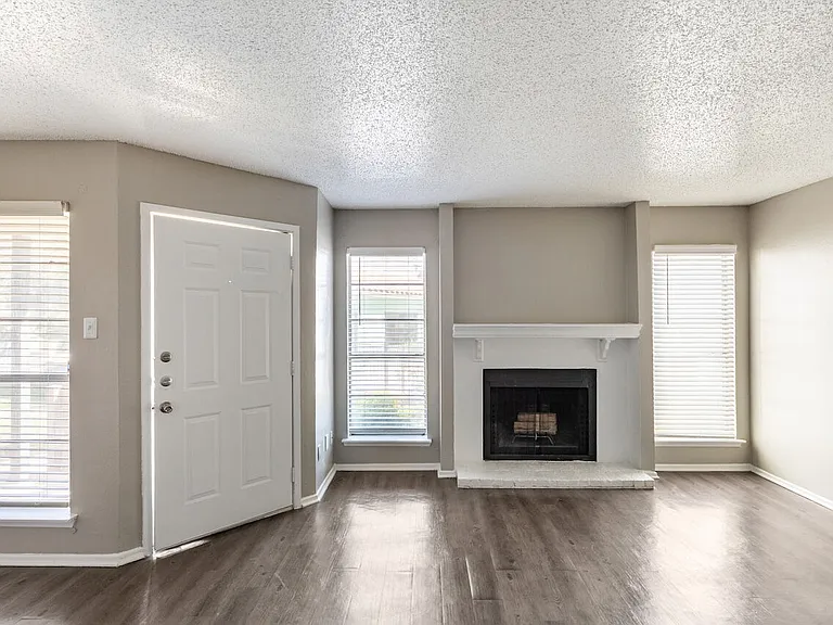 Athena Apartments — Photo 44