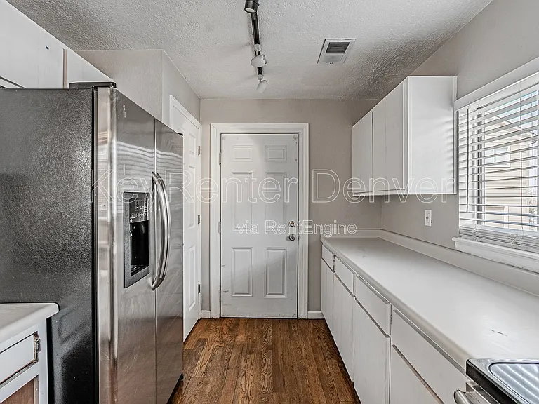 1099 S Walden Way #101 — Photo 34