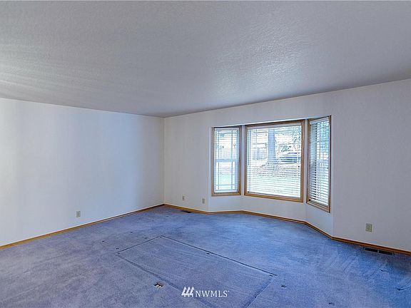 5th image of 3148 Donnelly Dr SE
