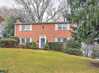 1031 Cottonwood Rd, Charlottesville, VA 22901