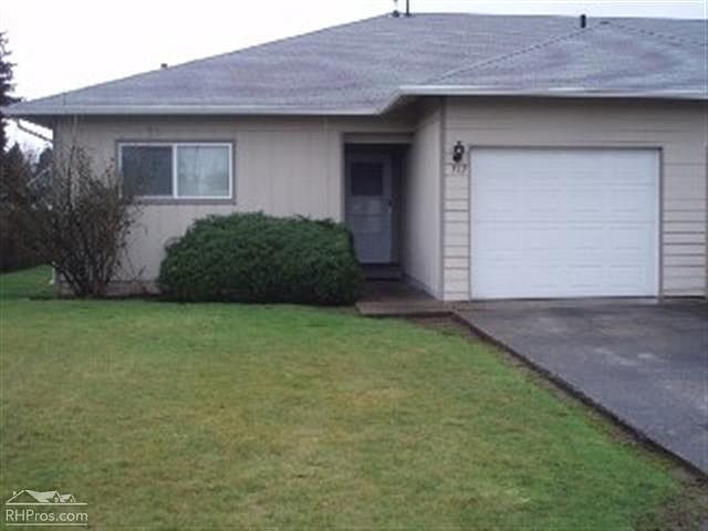 1st image of 512 11th St SE