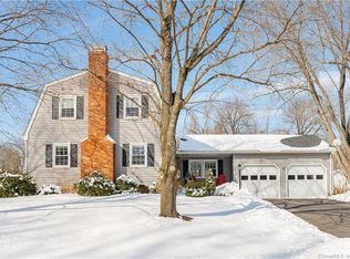 39 Westview Ter, Unionville, CT 06085