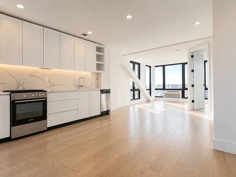 635 4th Ave #1101 — Photo 1
