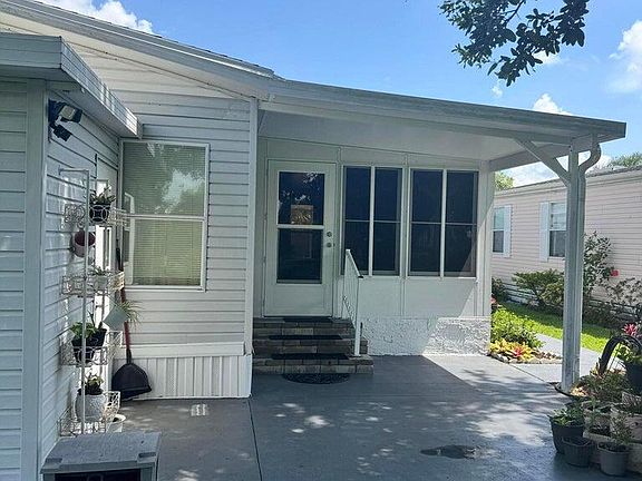 3rd image of 14119 Isla Flores Avenue