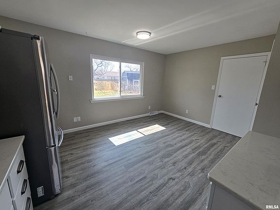 5th image of 5518 E Captain Rd