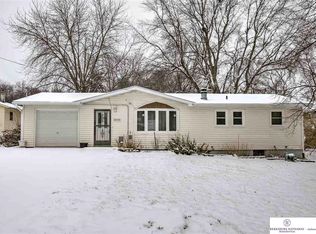 2005 Smith Rd, Bellevue, NE 68005
