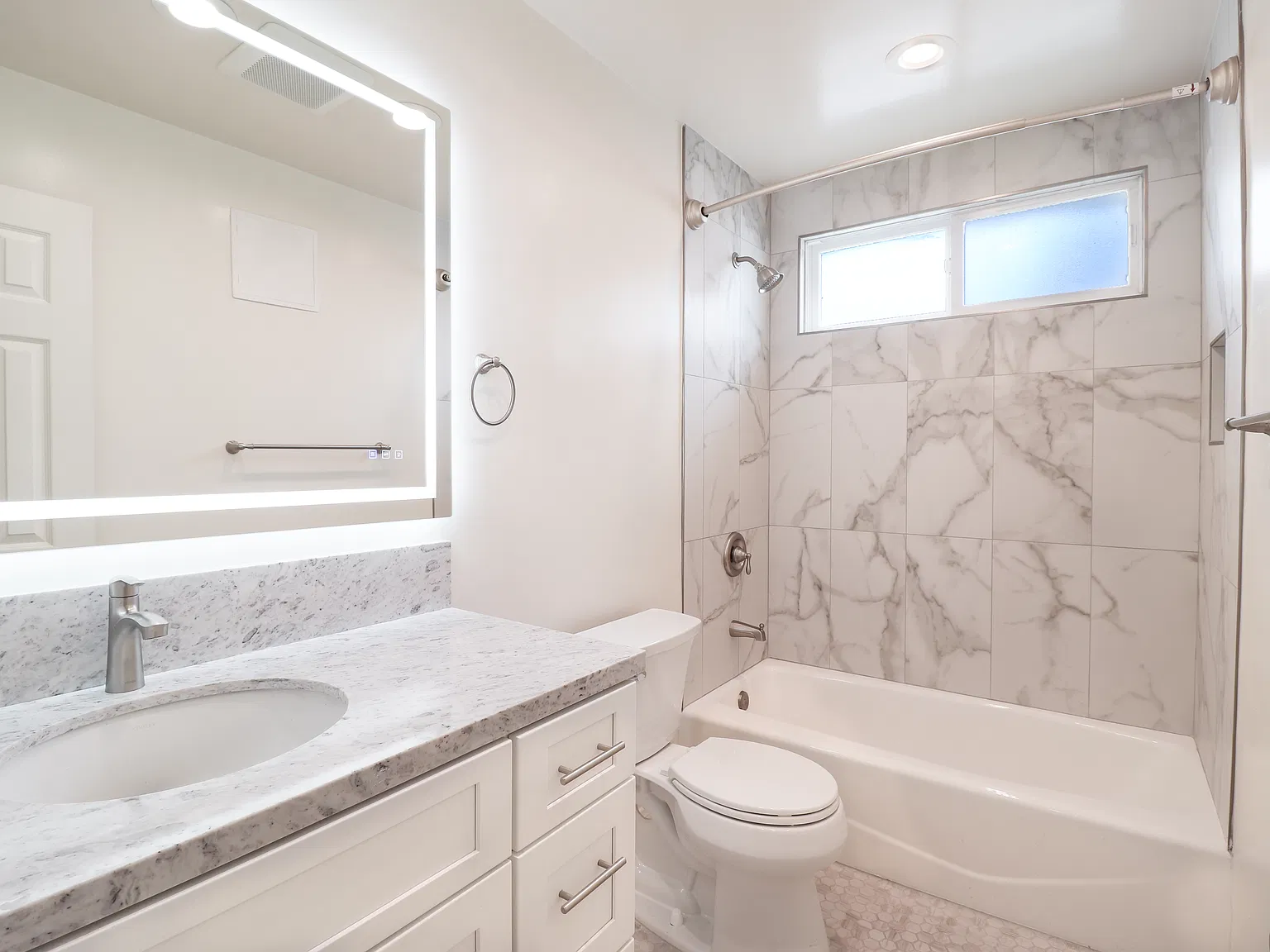 2 bed, 864 sqft, $2,849 — Photo 3