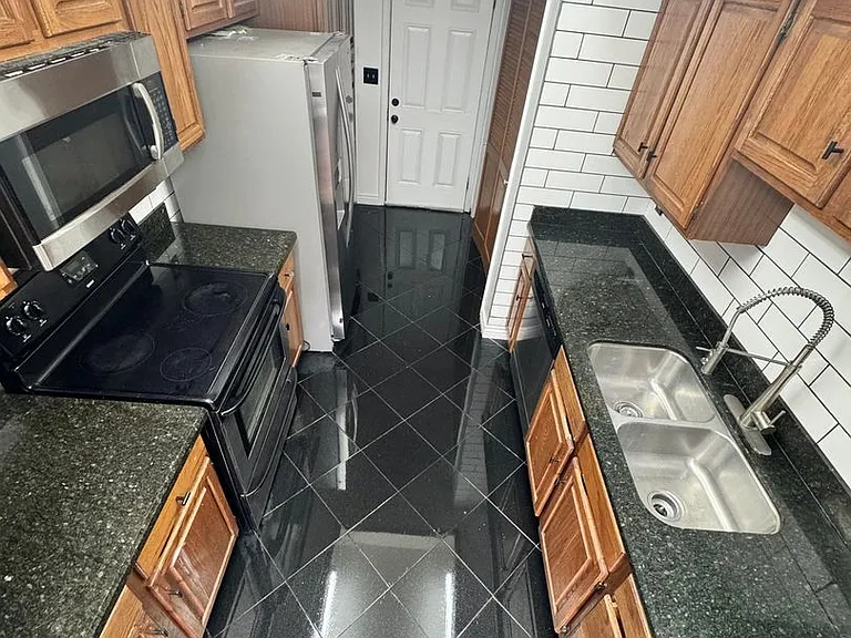 4618 N Stanton St #C18 — Photo 32