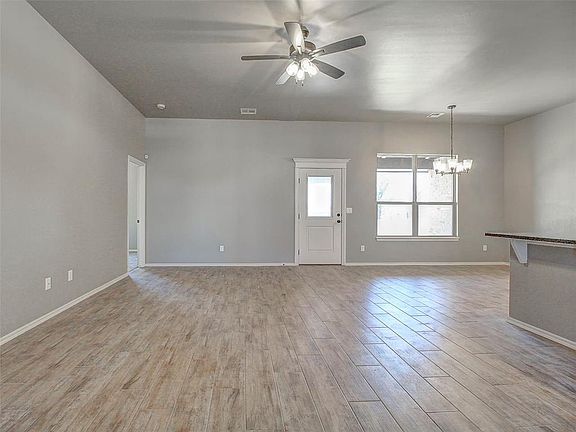 4th image of 15969 Pecan Rd