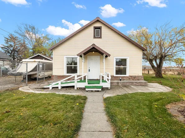 612 Highland Dr, Grandview, WA 98930