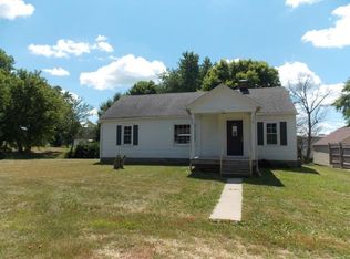 1346 State Route 75 E, Freeport, IL 61032