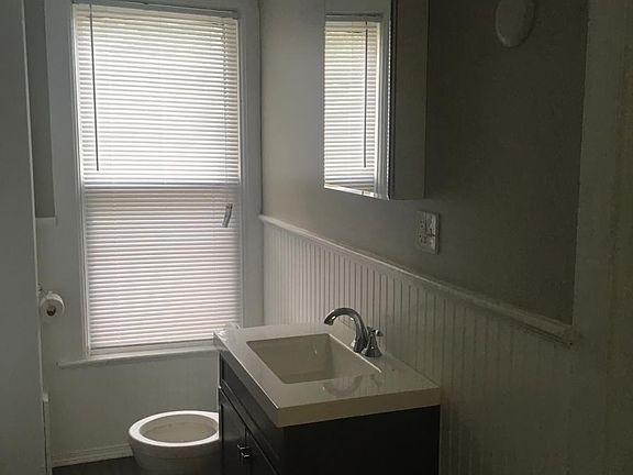 5th image of 16 Reynolds Ave