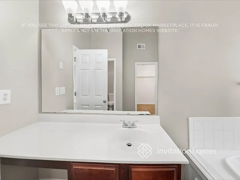 2429 Napa Valley Dr — Photo 12