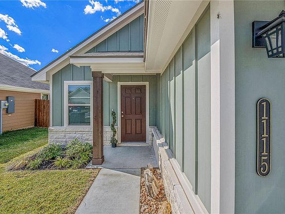2nd image of 1115 Highgarden Dr