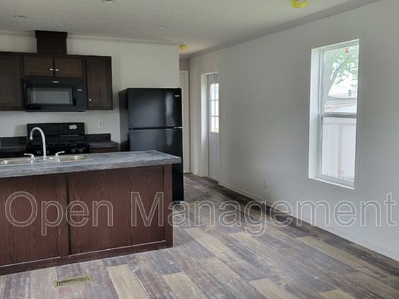 4th image of 900 N Curry Pike #58