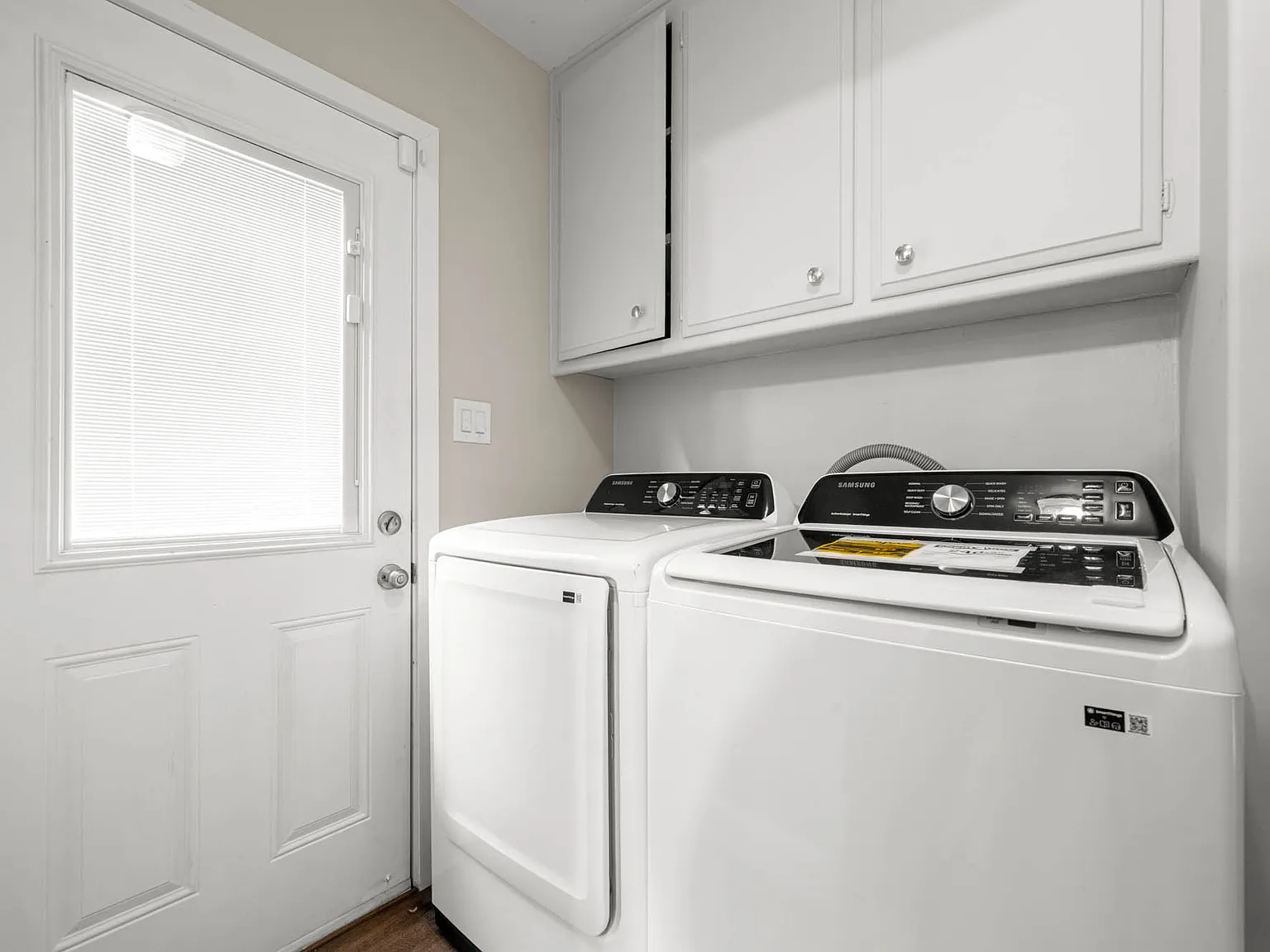 4 bed, 1827 sqft, $5,500 — Photo 2