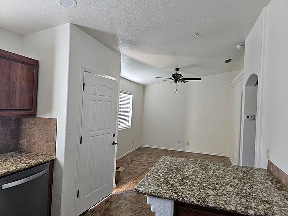 4th image of 2221 Sandwood Dr #101