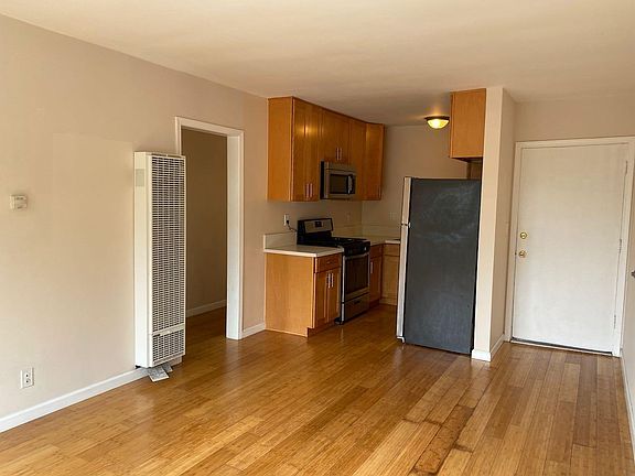 3rd image of 2637 Centinela Ave APT 1