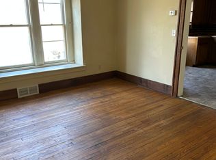 139 S Grand Ave APT 2, Waukesha, WI 53186