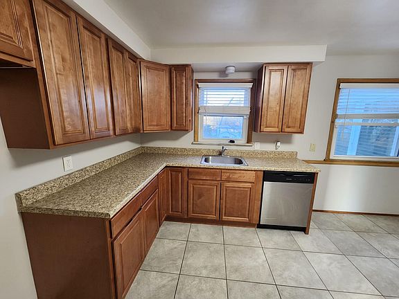 3rd image of 1771 Beaconwood Ave