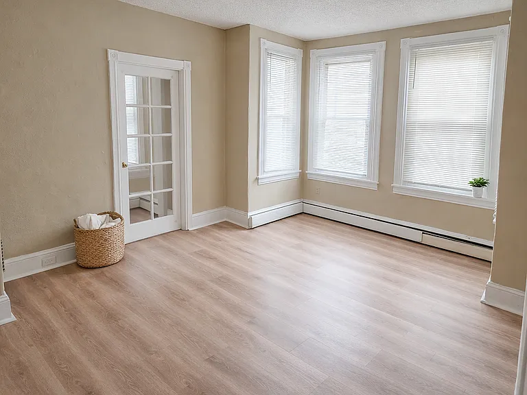 317 E Broad St #2 — Photo 4