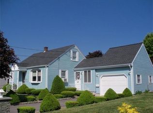 20 Chestnut St, Somerset, MA 02726