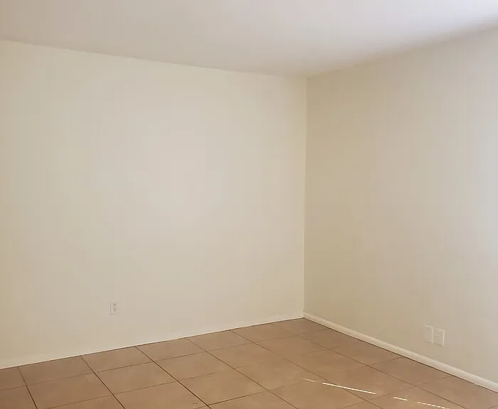 2417 N Parkwood Dr — Photo 11
