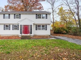 24 Bows Ln, Avon, MA 02322