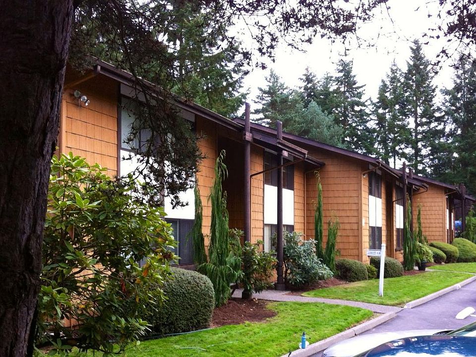 1st image of 2618 NE 195th St #A2