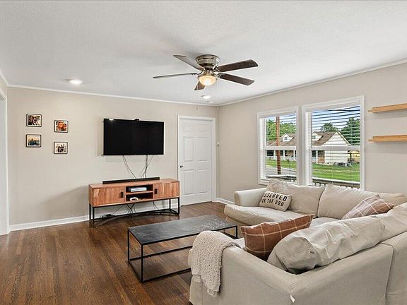 5th image of 321 Sunrise Dr
