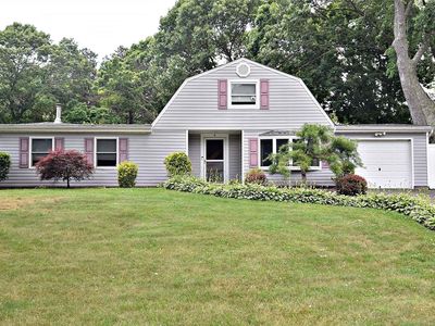 6 Faculty Lane, Farmingville, NY, 11738